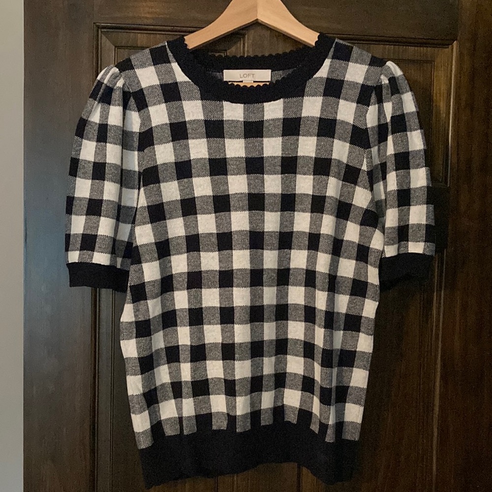 Short sleeved black and white gingham Loft sweater.